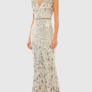MAC DUGGAL Nude Silver Embellished V Neck Cap Sleeve Sequin Gown 5505